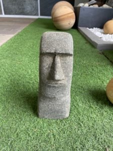 Statue moaï pierre de lave